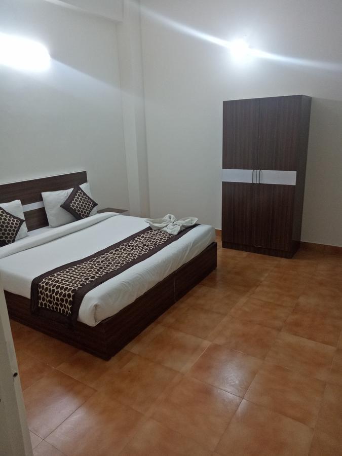 Hotel Nathu Palace New Delhi Extérieur photo