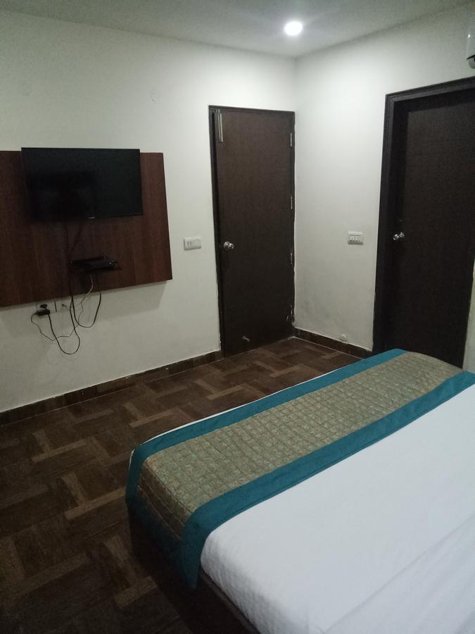 Hotel Nathu Palace New Delhi Extérieur photo