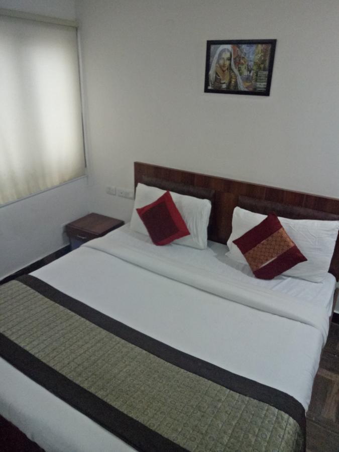 Hotel Nathu Palace New Delhi Extérieur photo