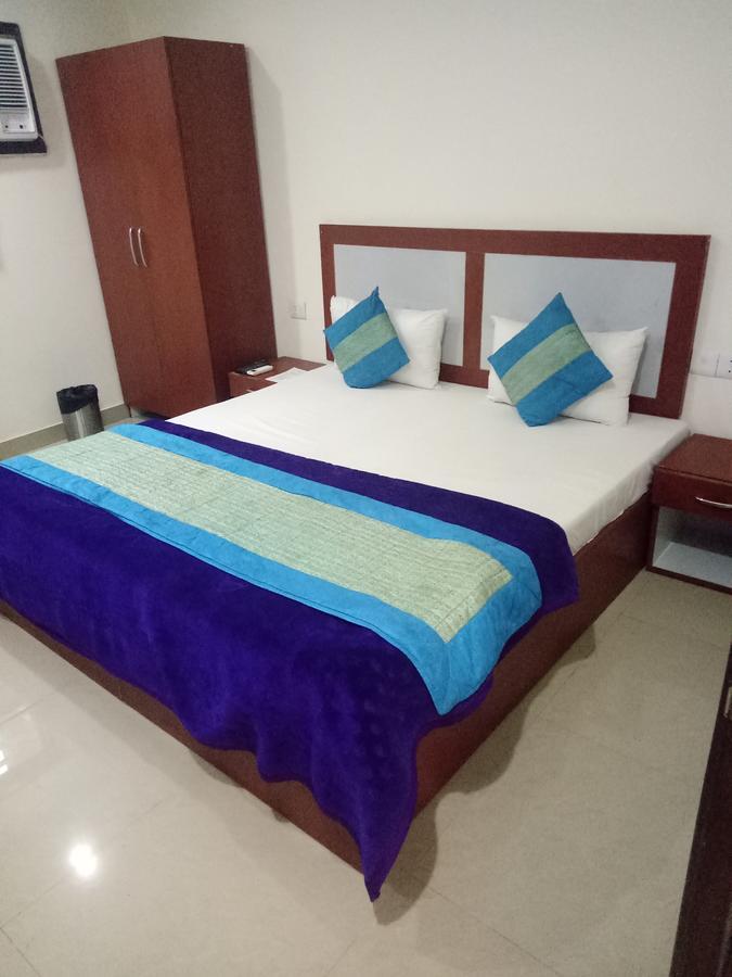 Hotel Nathu Palace New Delhi Extérieur photo